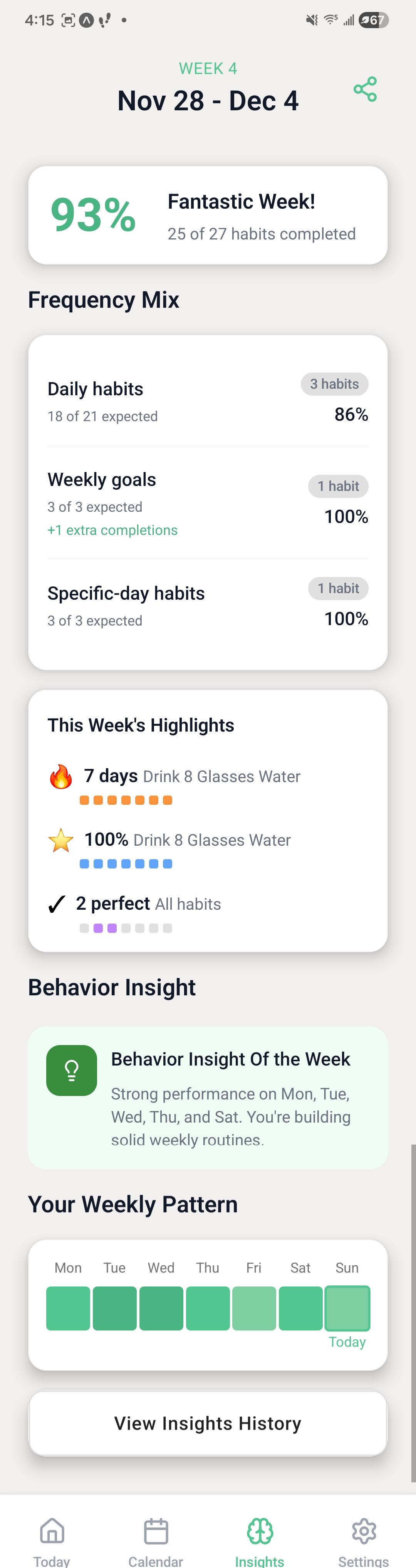 H App Weekly Insights Screen showing behavioral patterns and psychological analysis